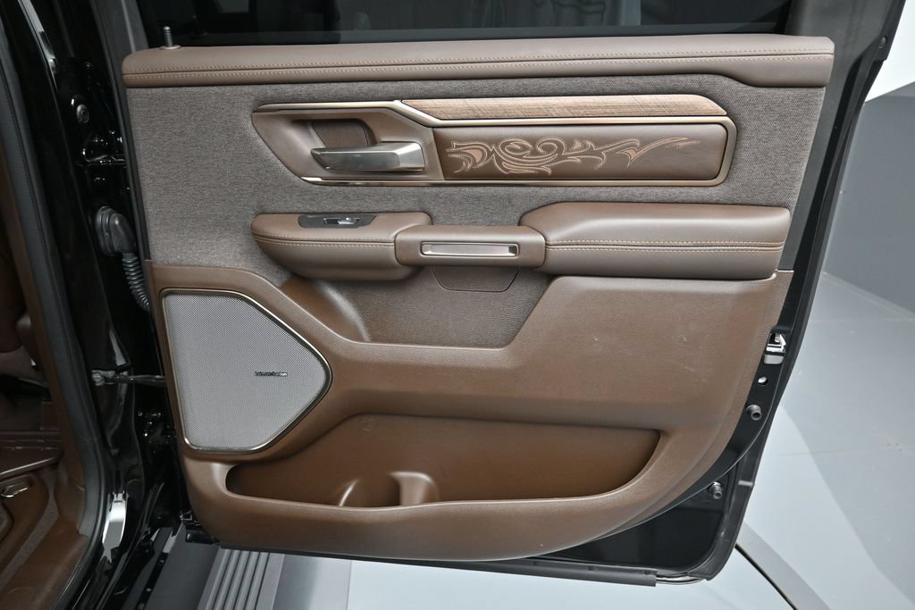 Used 2025 RAM 1500 Limited AWD/4WD image 38