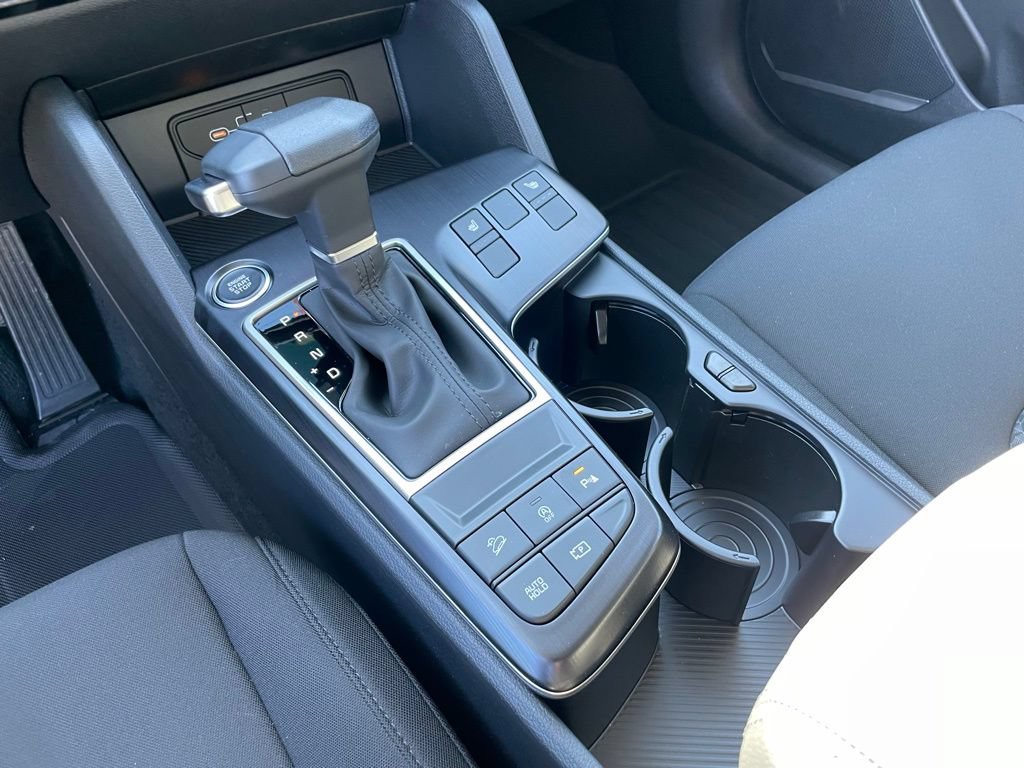 New 2026 Kia Sportage LX w/ LX Convenience Package FWD image 18