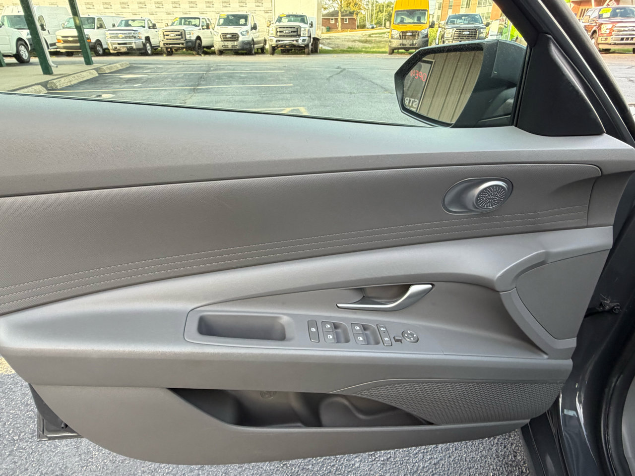 Used 2024 Hyundai Elantra SEL image 18