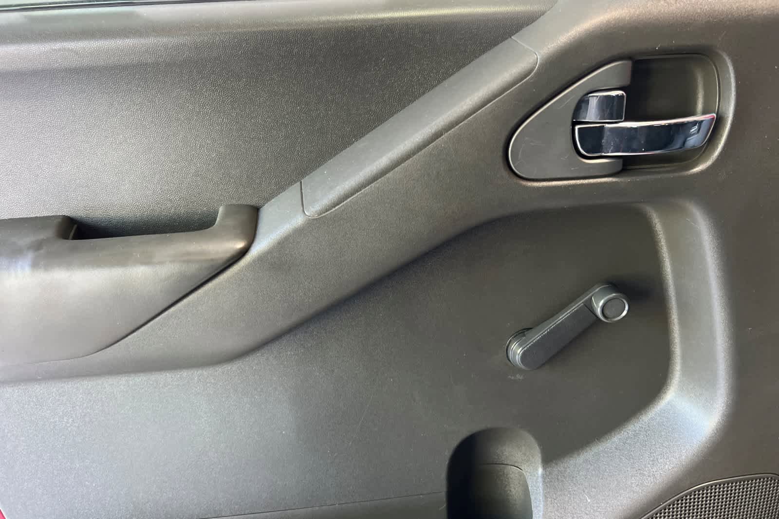 Used 2012 Nissan Frontier S RWD image 12