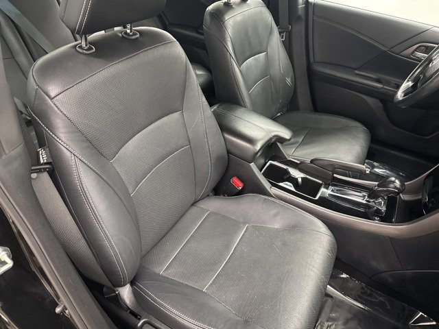 Used 2016 Honda Accord Sport image 21