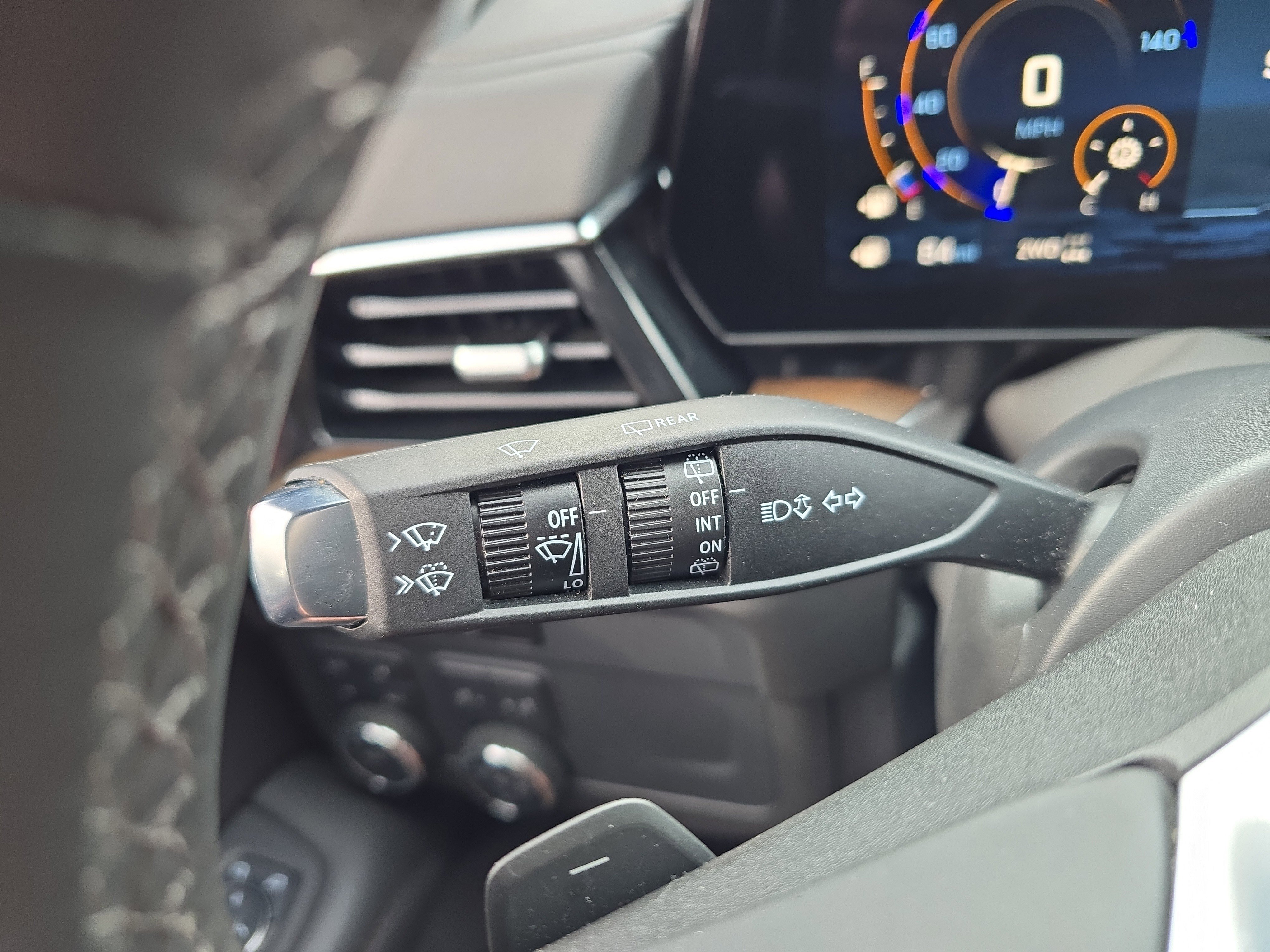 Used 2025 Chevrolet Tahoe High Country image 23