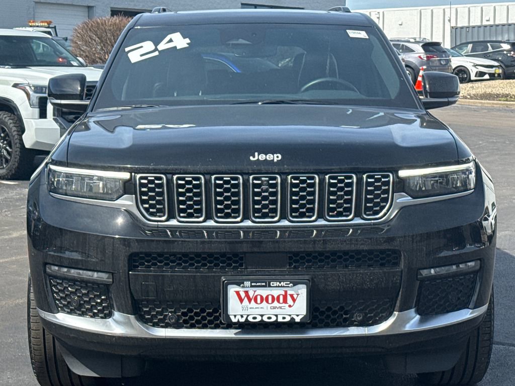 Used 2024 Jeep Grand Cherokee L Summit w/ MOPAR Finishing Package image 4
