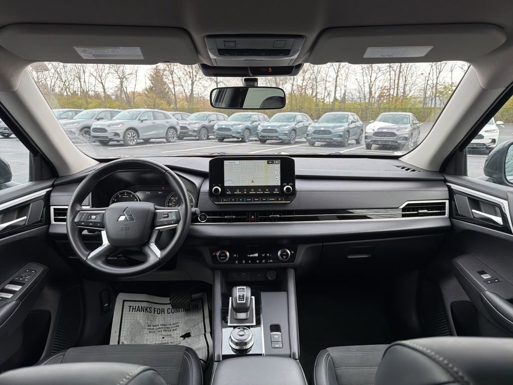 Used 2024 Mitsubishi Outlander SE image 11