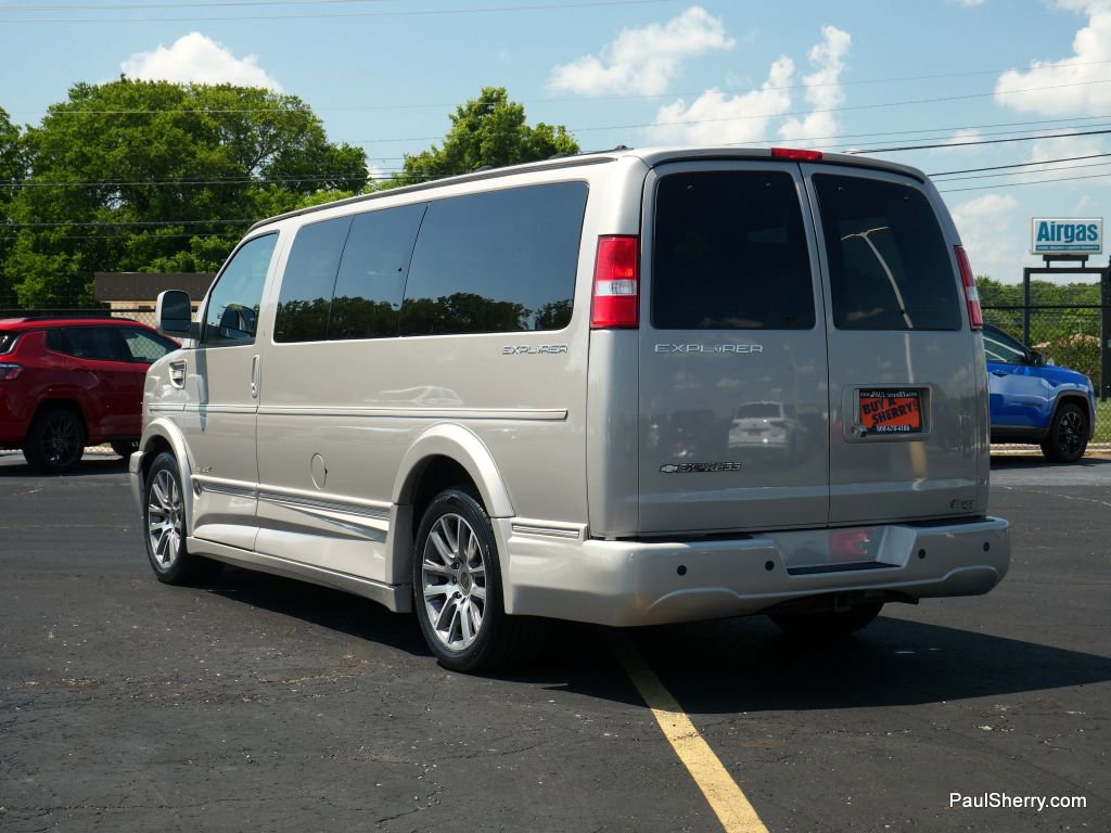 Used 2019 Chevrolet Express 2500 image 10