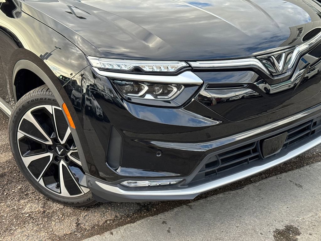 New 2025 VinFast VF 8 Plus AWD/4WD image 6