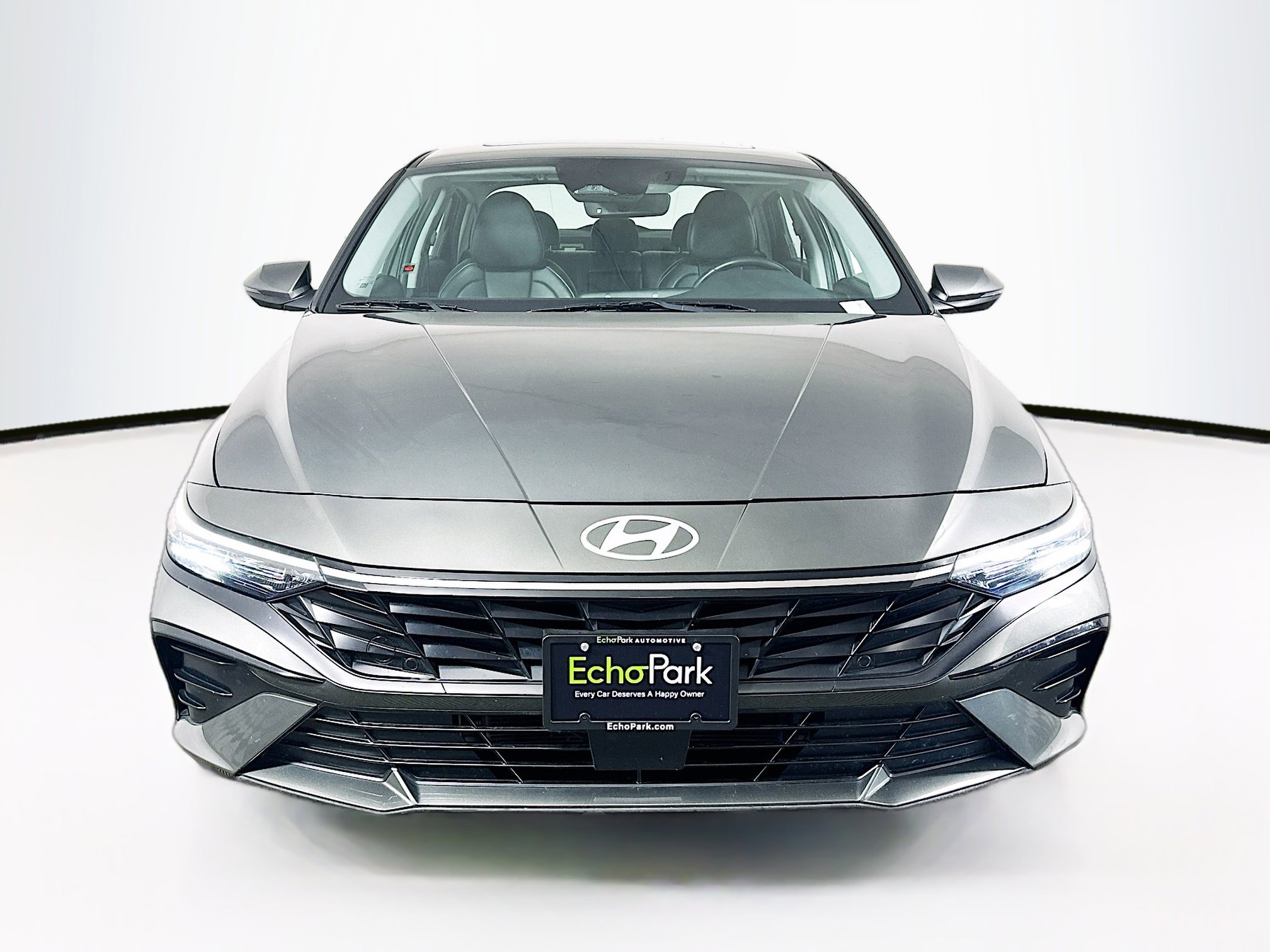 Used 2025 Hyundai Elantra Limited image 2