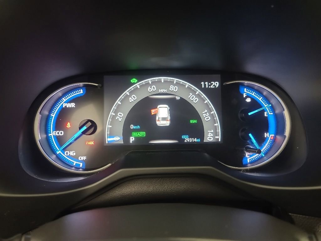 Used 2025 Toyota RAV4 XLE AWD/4WD image 31
