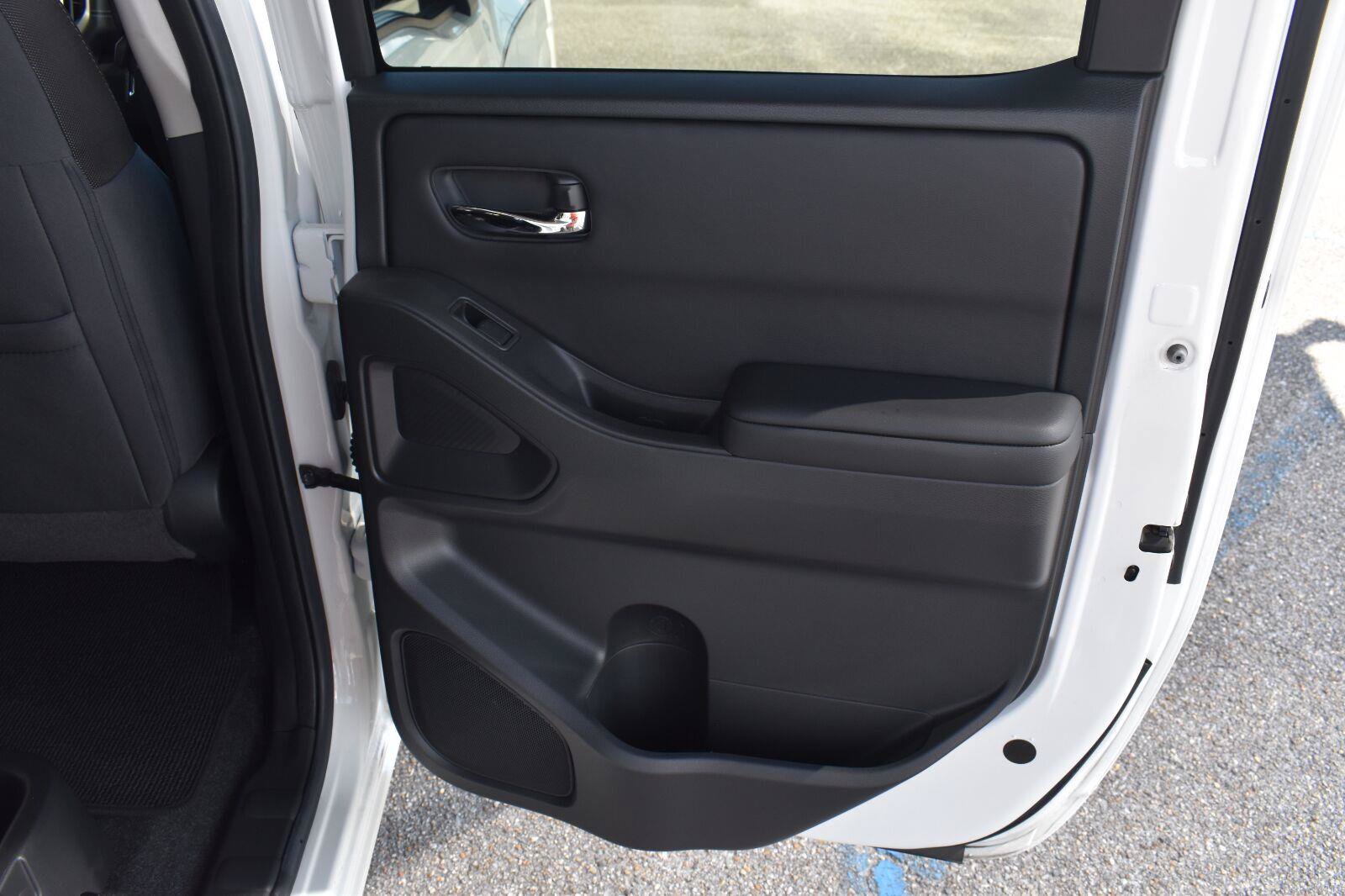 Certified 2025 Nissan Frontier SV w/ SV Convenience Package RWD image 52