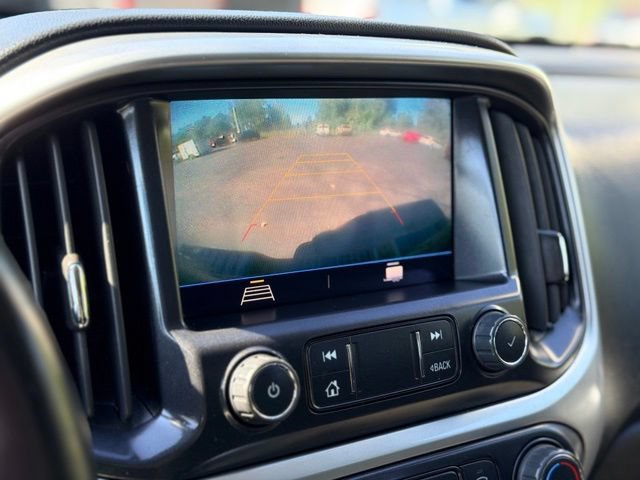 Used 2022 Chevrolet Colorado LT w/ LT Convenience Package AWD/4WD image 14