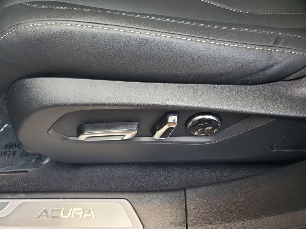 Used 2026 Acura RDX SH-AWD image 19