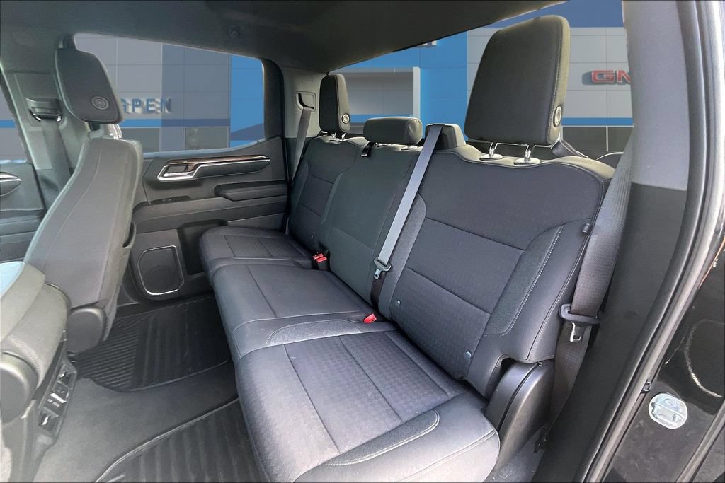 Used 2023 Chevrolet Silverado 1500 LT AWD/4WD image 23