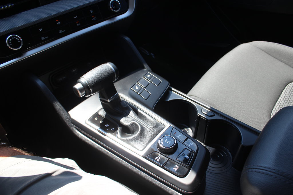 Used 2024 Kia Sportage LX AWD/4WD image 13