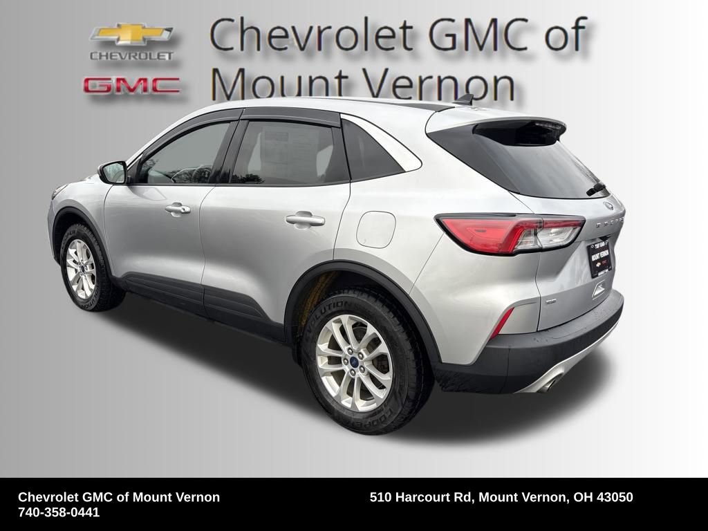 Used 2020 Ford Escape SE image 3