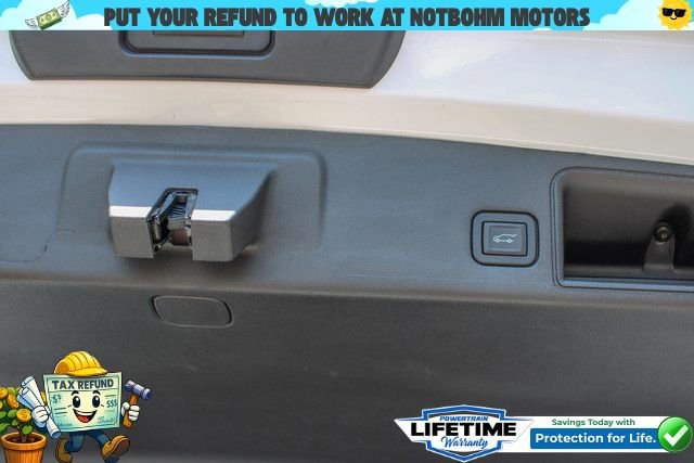 Used 2024 GMC Terrain SLT image 12