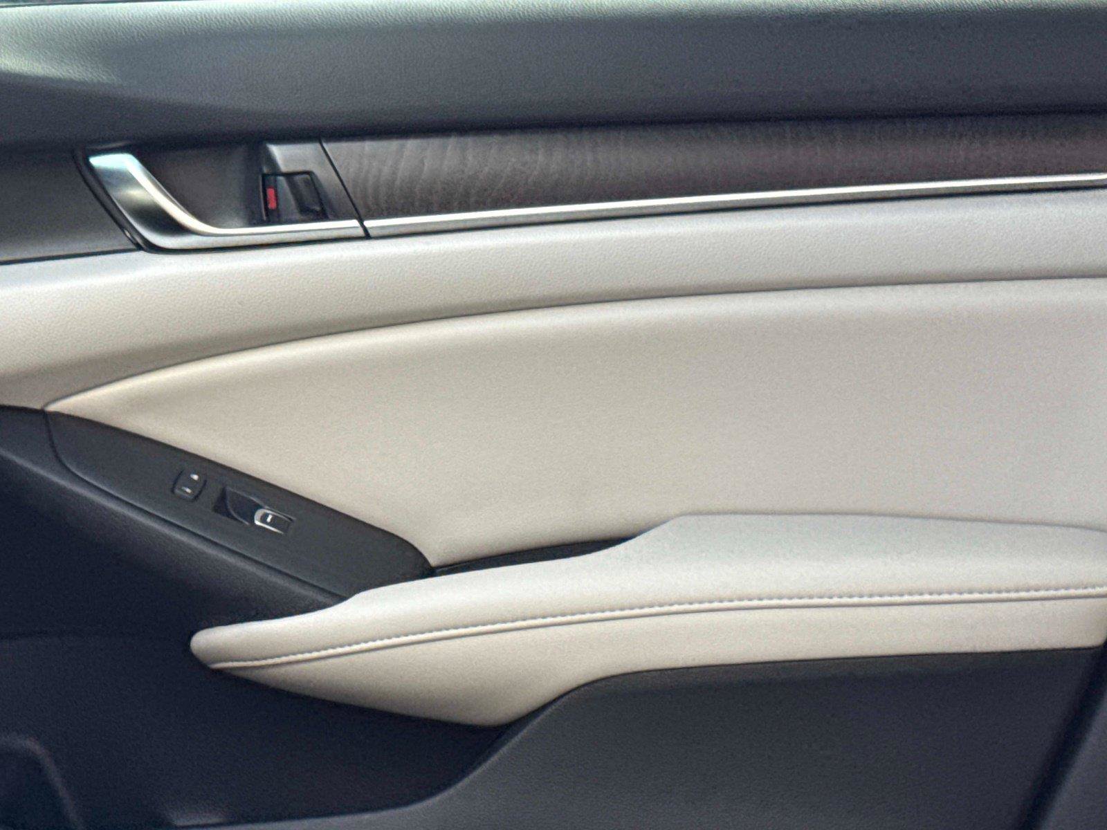 Certified 2020 Honda Accord EX image 21