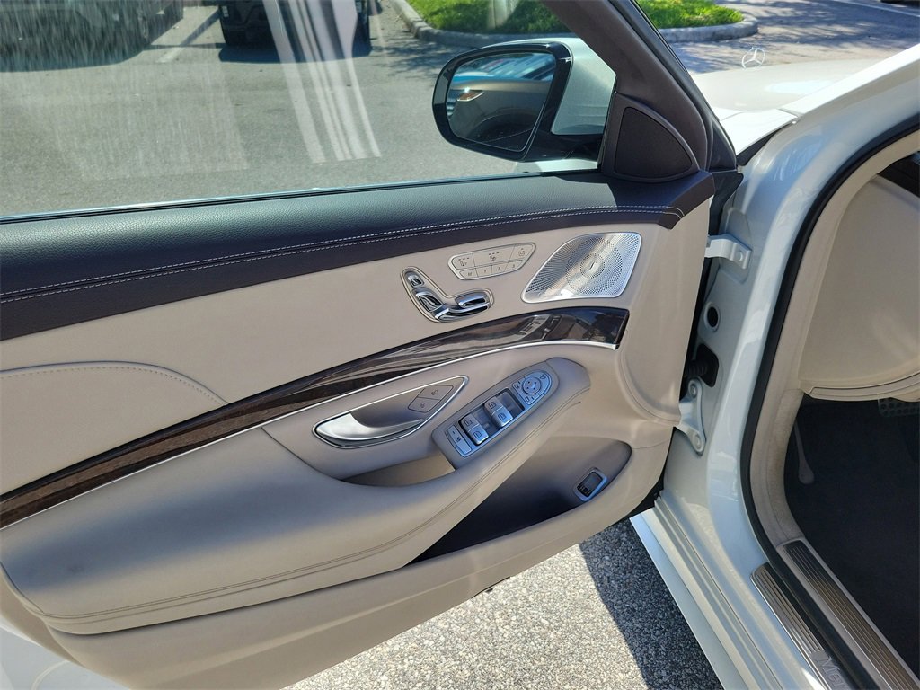 Used 2019 Mercedes-Benz S 560 Sedan image 23