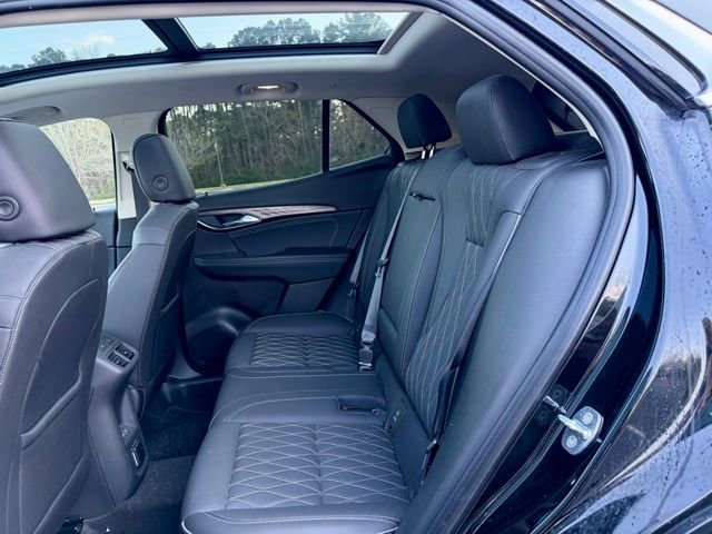 Used 2023 Buick Envision Avenir image 28