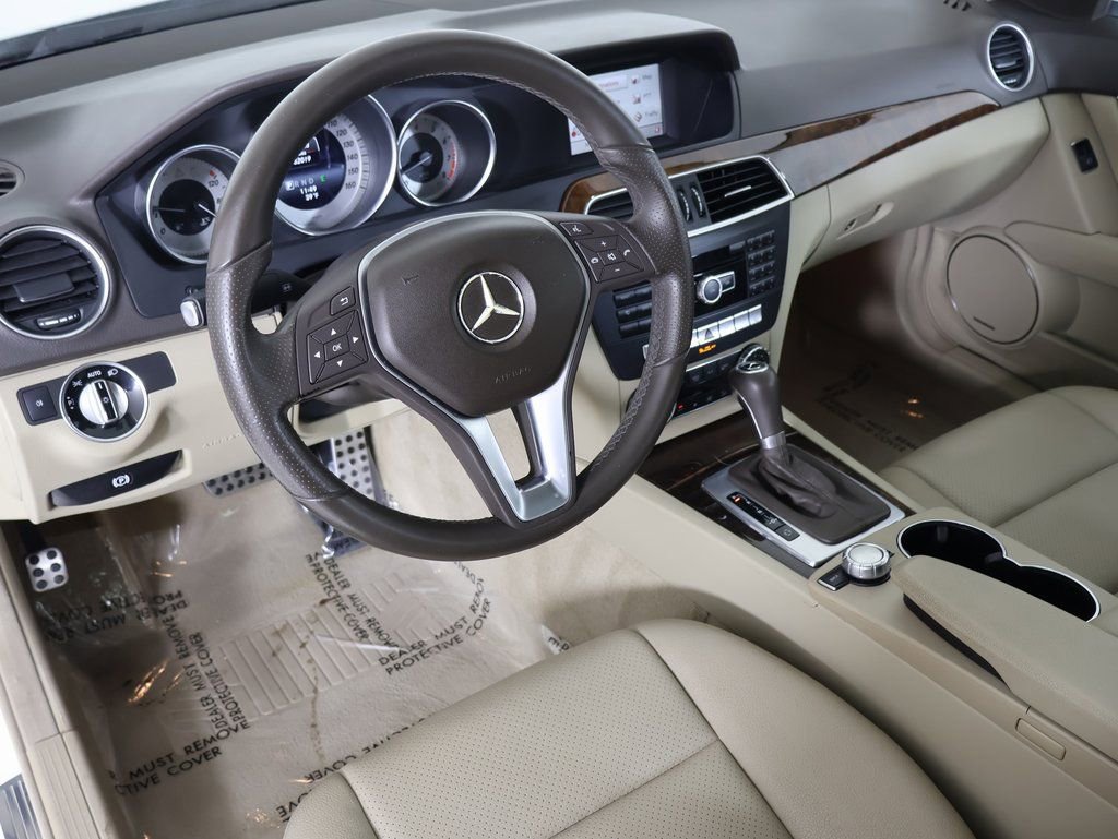 Used 2014 Mercedes-Benz C 300 4MATIC Sedan image 2