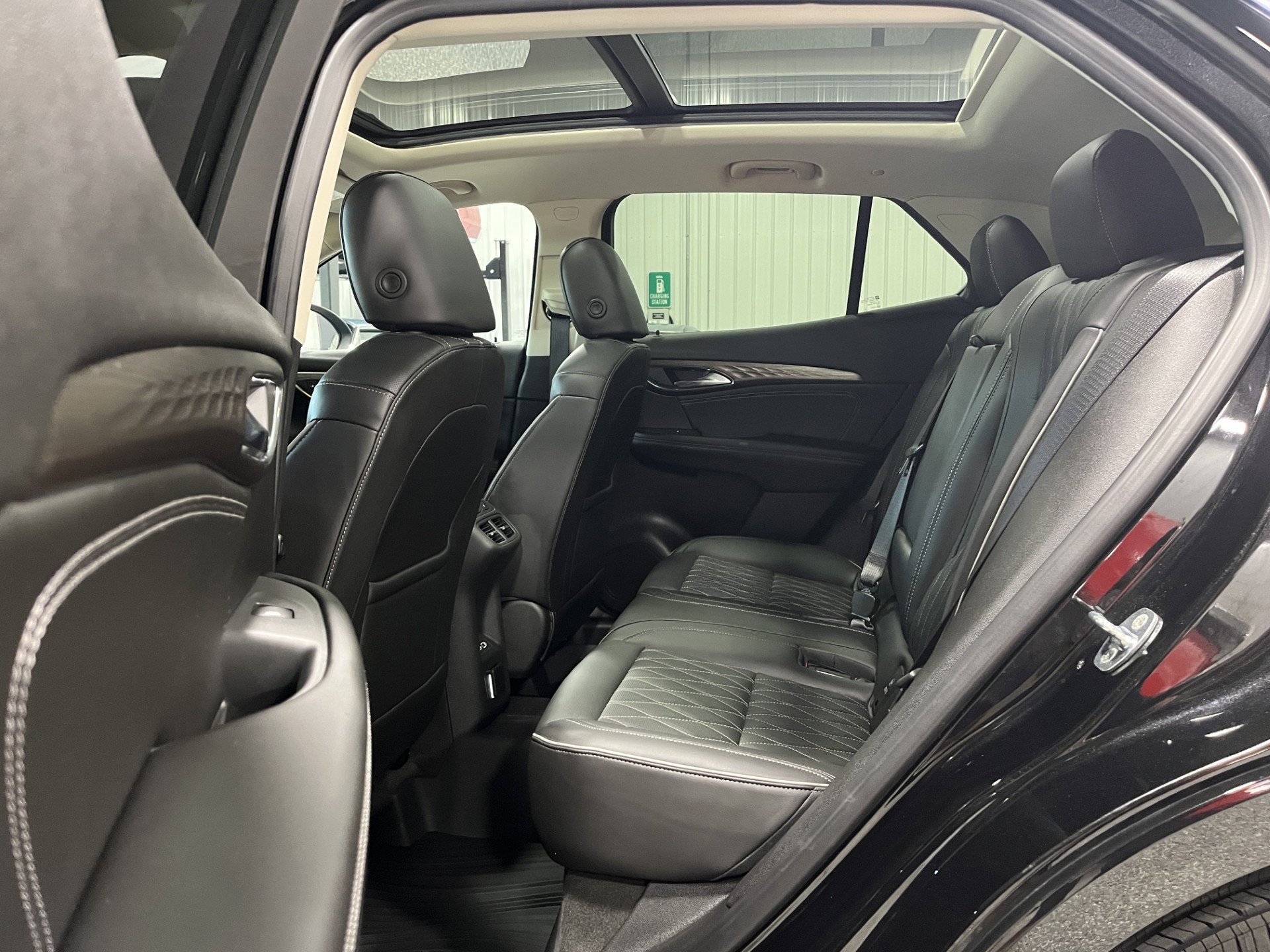 Certified 2023 Buick Envision Avenir AWD/4WD image 10