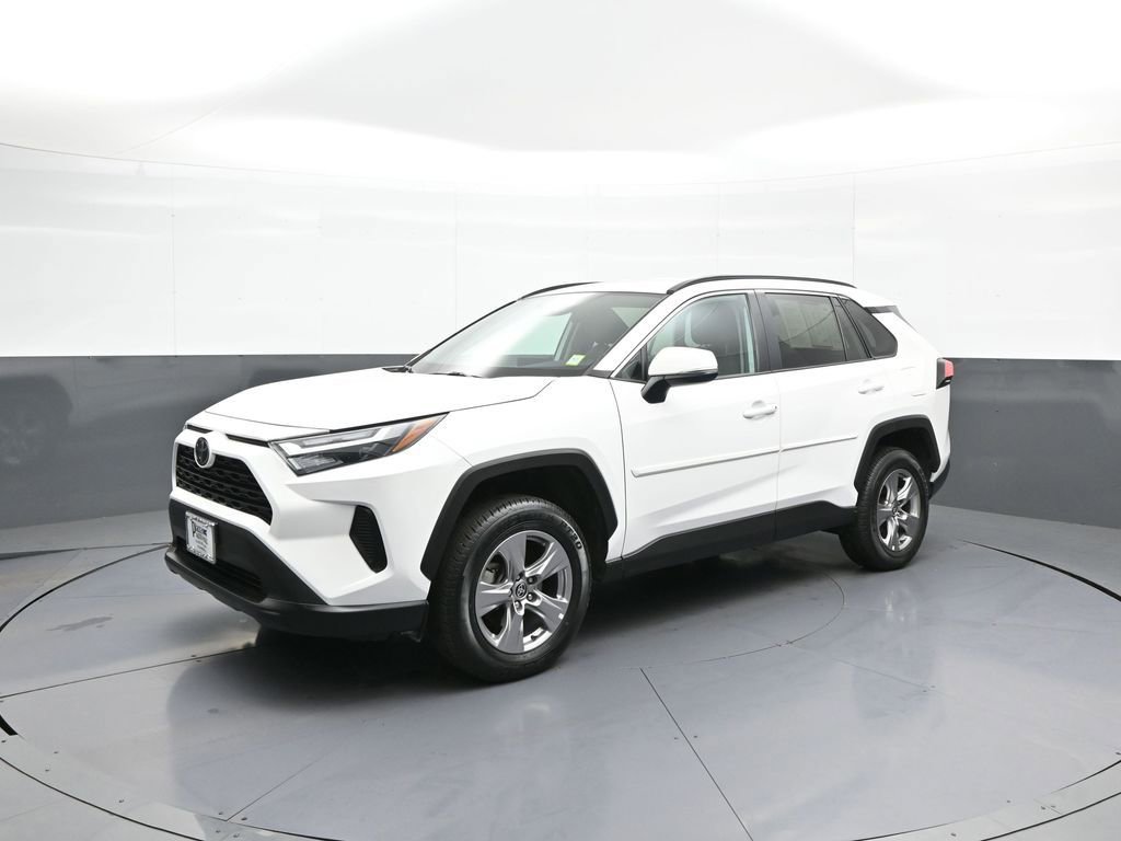 Used 2023 Toyota RAV4 XLE w/ XLE Grade Weather Package AWD/4WD image 10