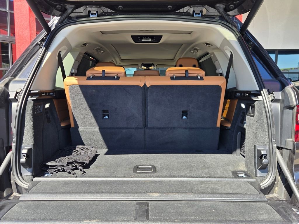 Used 2021 BMW X7 xDrive40i w/ Premium Package image 23