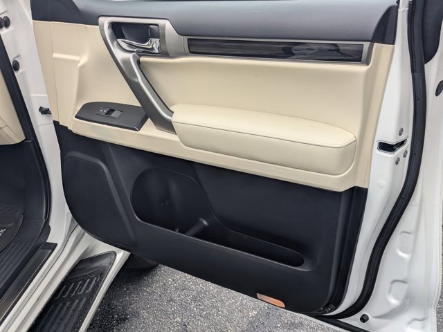 Used 2023 Lexus GX 460 Premium image 13