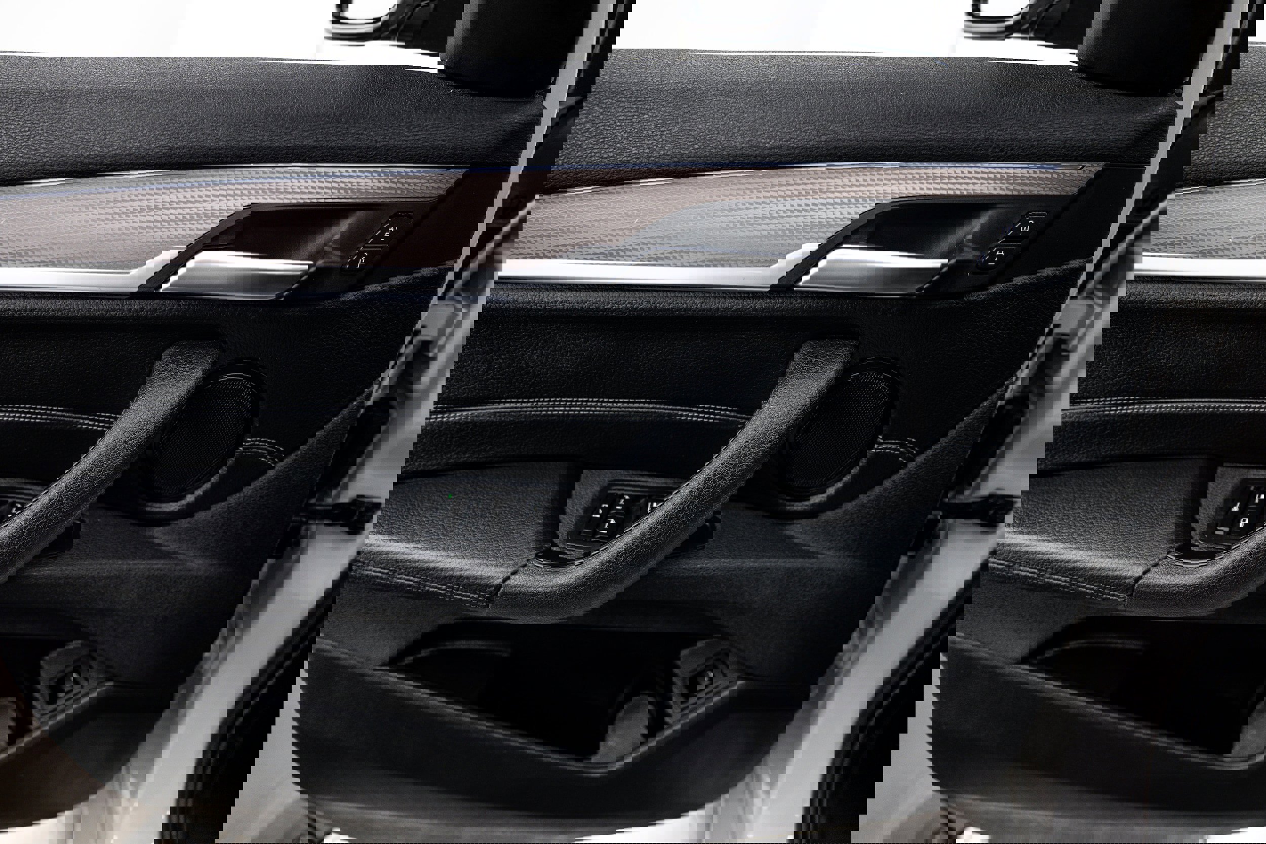 Used 2020 BMW X2 M35i w/ Premium Package image 13