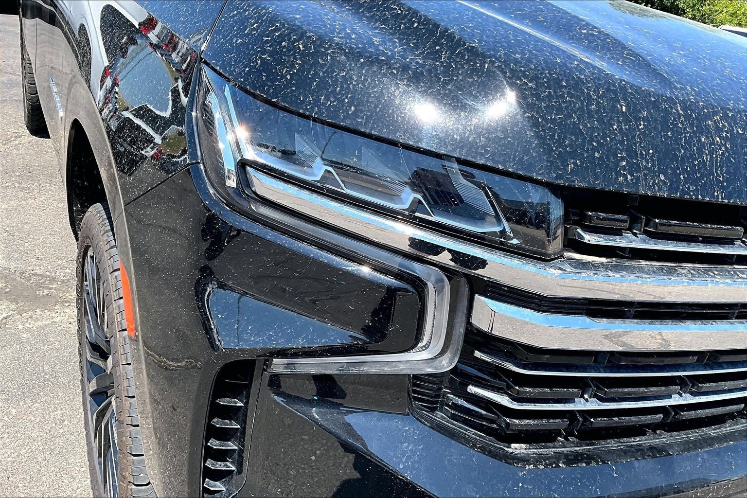 Used 2022 Chevrolet Suburban LT AWD/4WD image 30