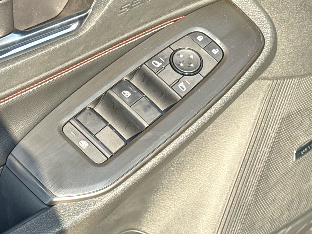 New 2026 Nissan Sentra SR w/ SR Premium Package FWD image 8