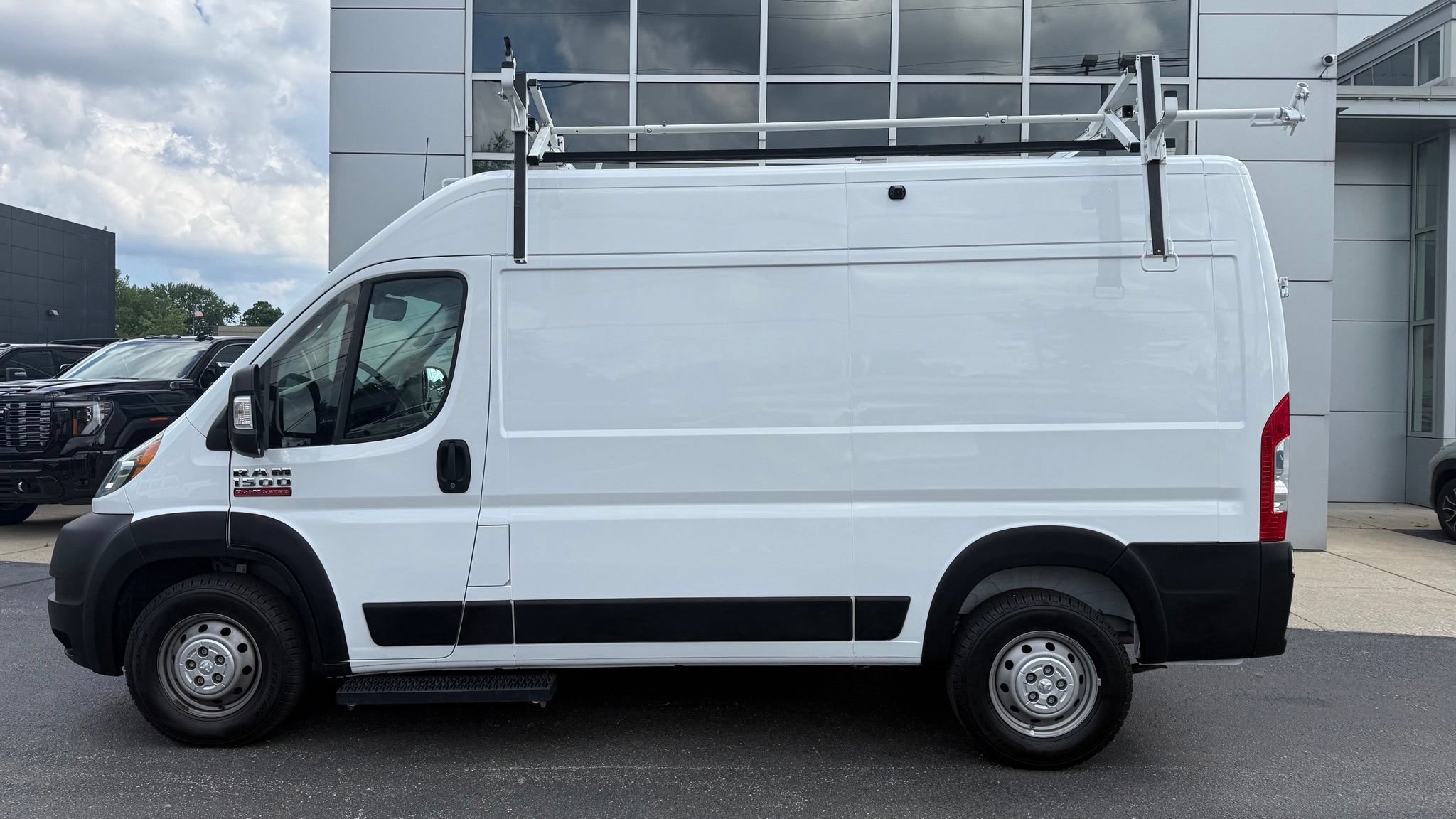 Used 2021 RAM ProMaster 1500 FWD image 1
