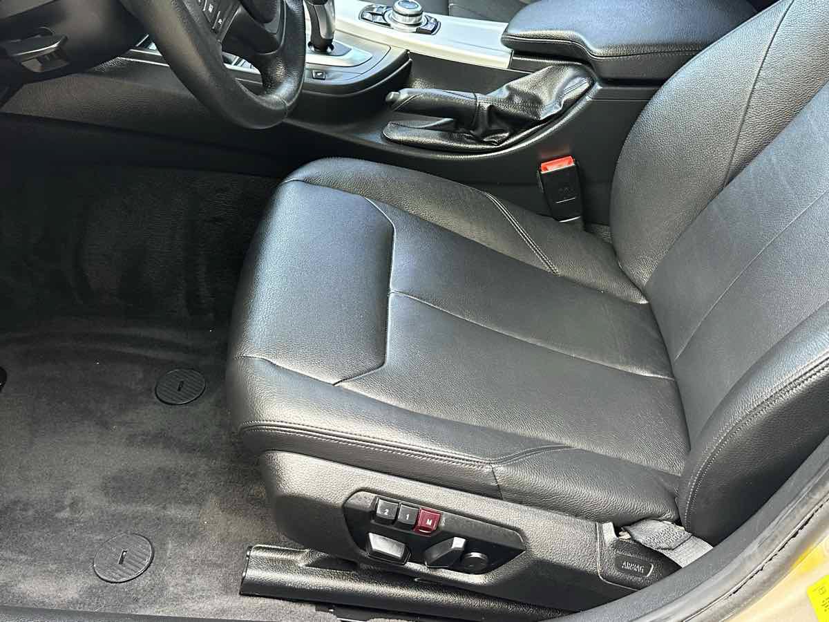 Used 2013 BMW 328i Sedan RWD image 23