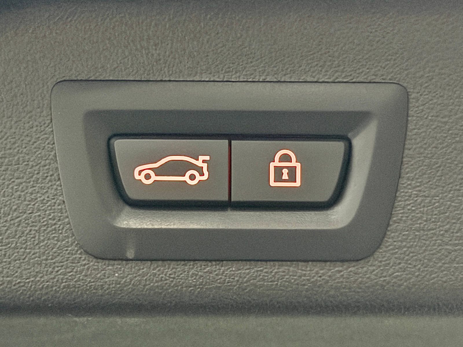 Used 2023 BMW X5 sDrive40i w/ Premium Package image 16