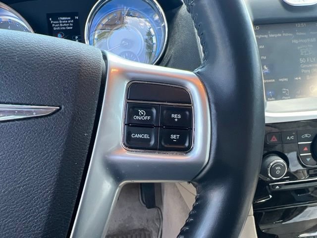 Used 2012 Chrysler 300 Limited RWD image 15
