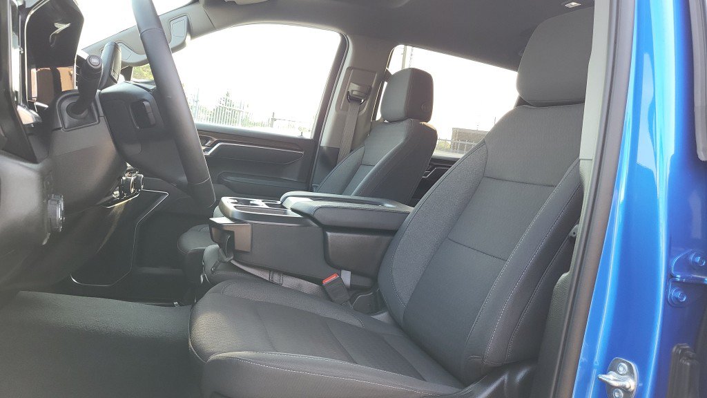 Used 2025 Chevrolet Silverado 1500 LT AWD/4WD image 18