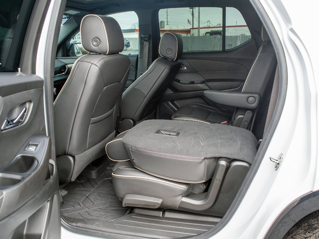 Used 2023 Chevrolet Traverse Premier w/ Redline Edition image 30