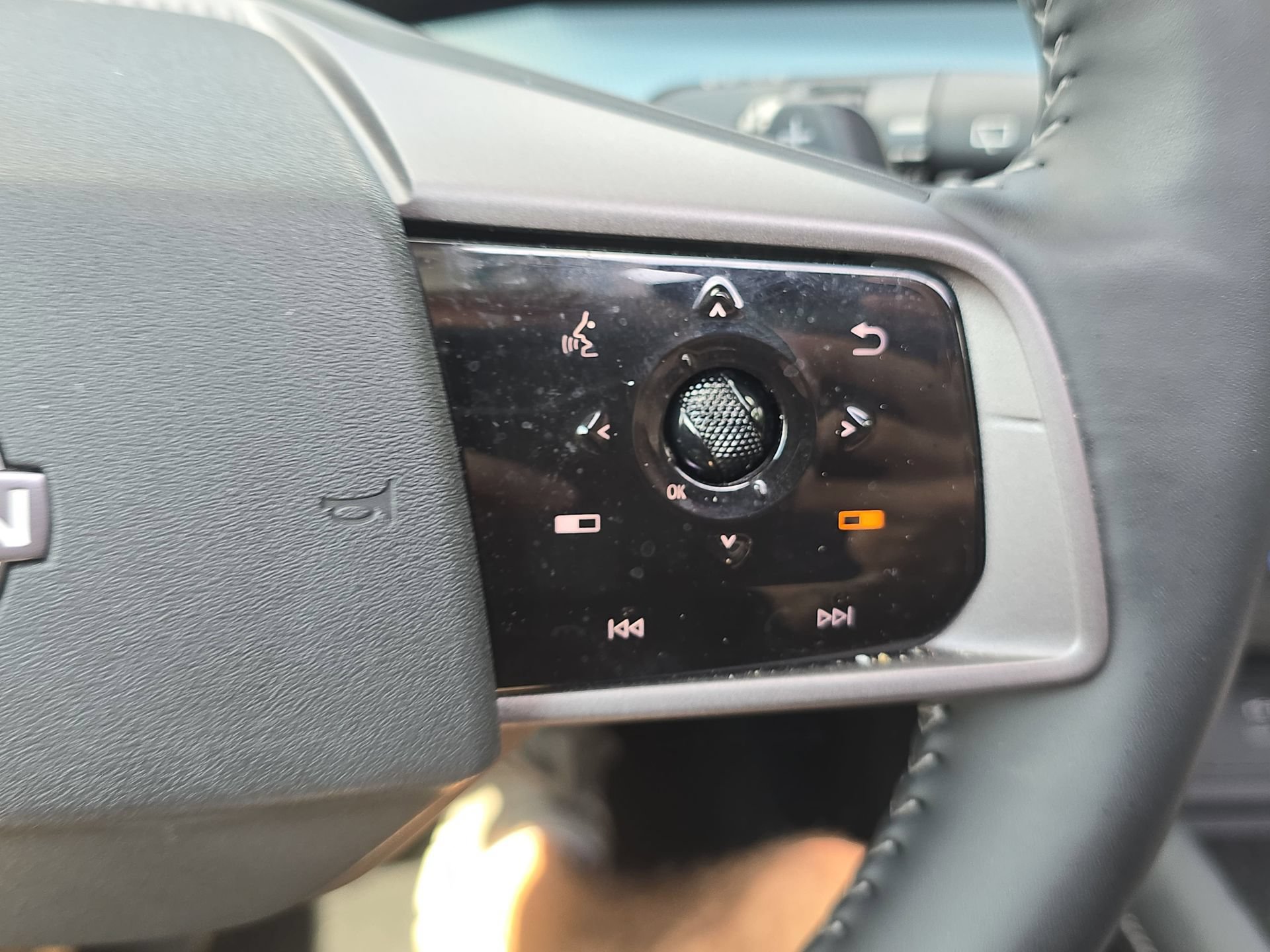Used 2025 Nissan Murano SL AWD/4WD image 18