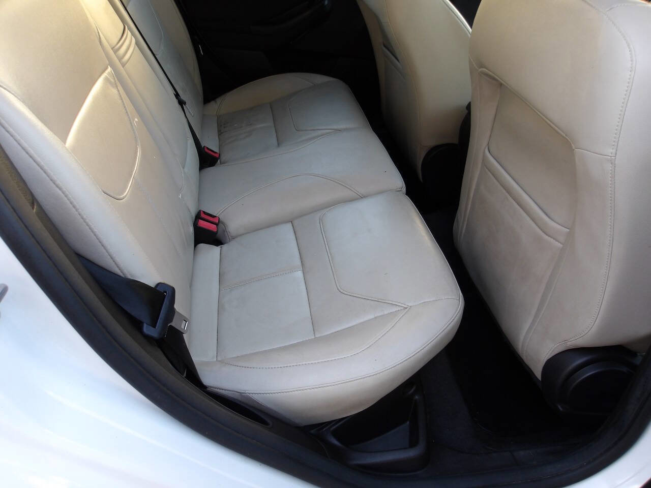Used 2016 Ford Focus Titanium image 26