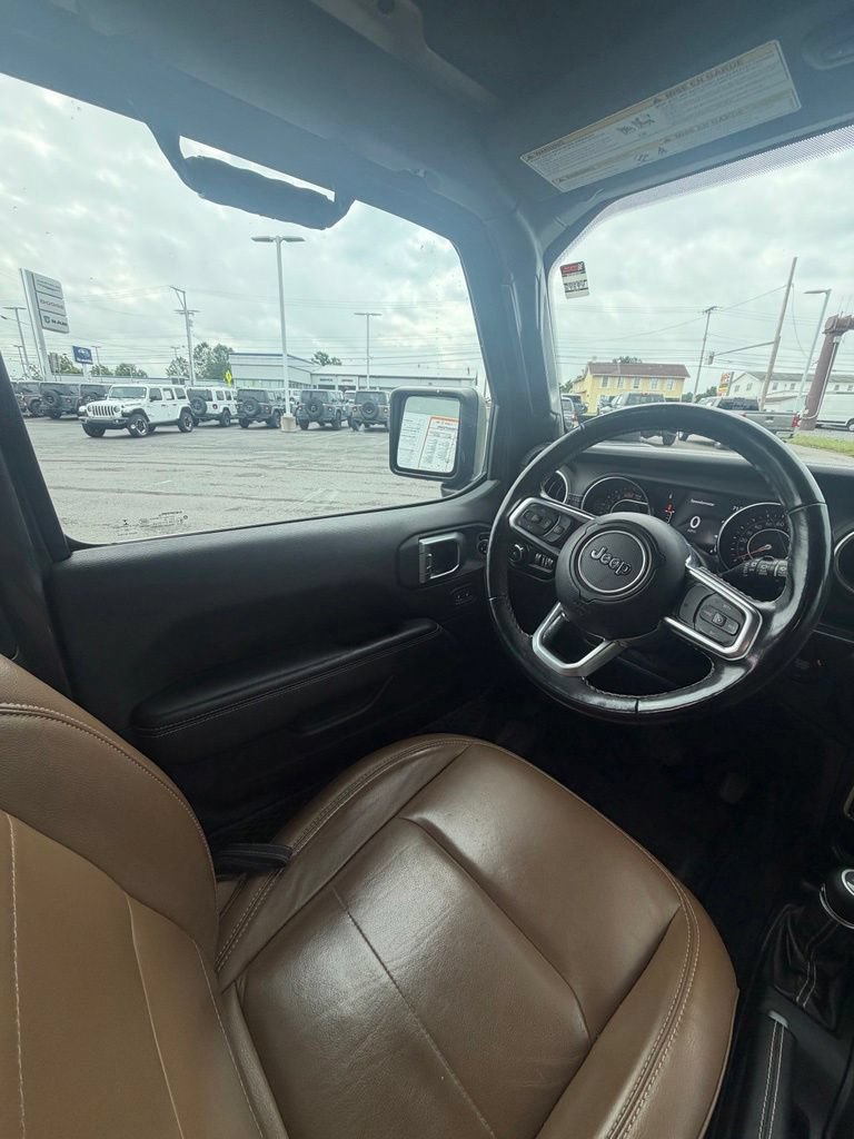 Used 2020 Jeep Wrangler Unlimited Sahara AWD/4WD image 15