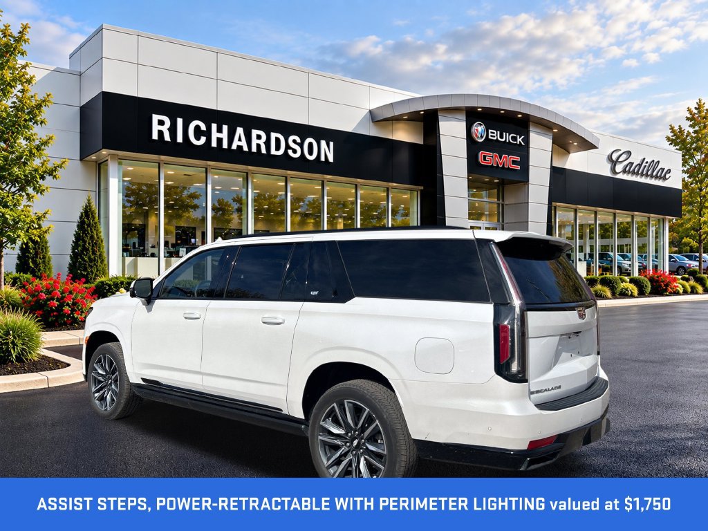 Used 2024 Cadillac Escalade ESV Sport Platinum w/ LPO, ONYX Package AWD/4WD image 3