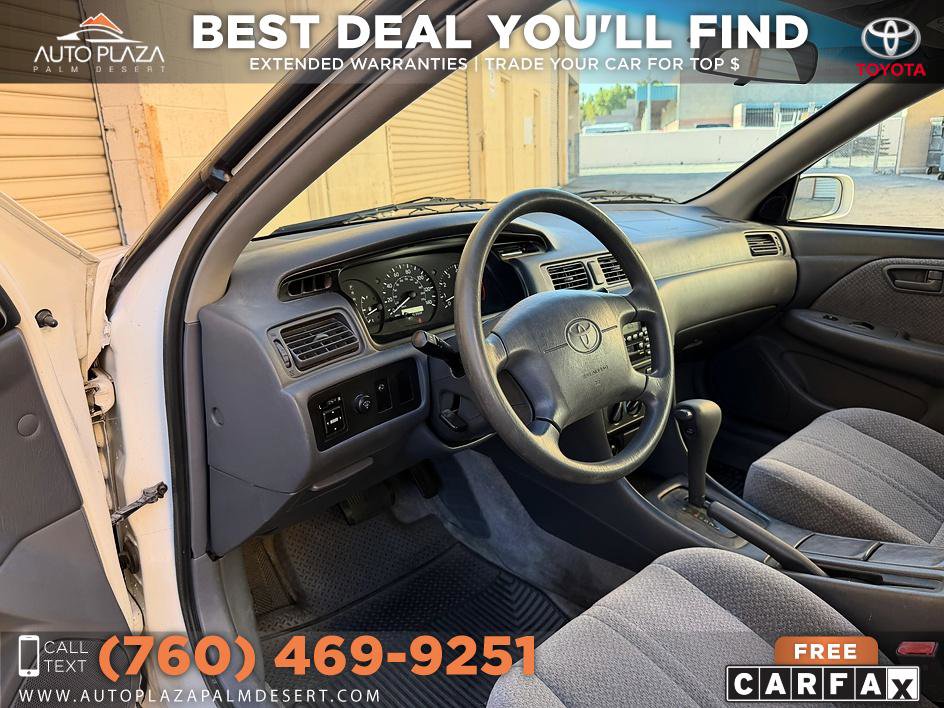 Used 2000 Toyota Camry LE FWD image 21