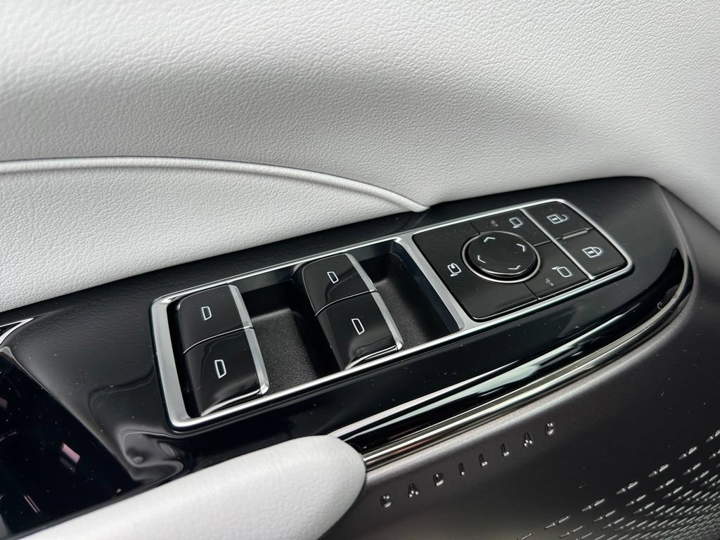 Used 2025 Cadillac Lyriq Luxury RWD image 56