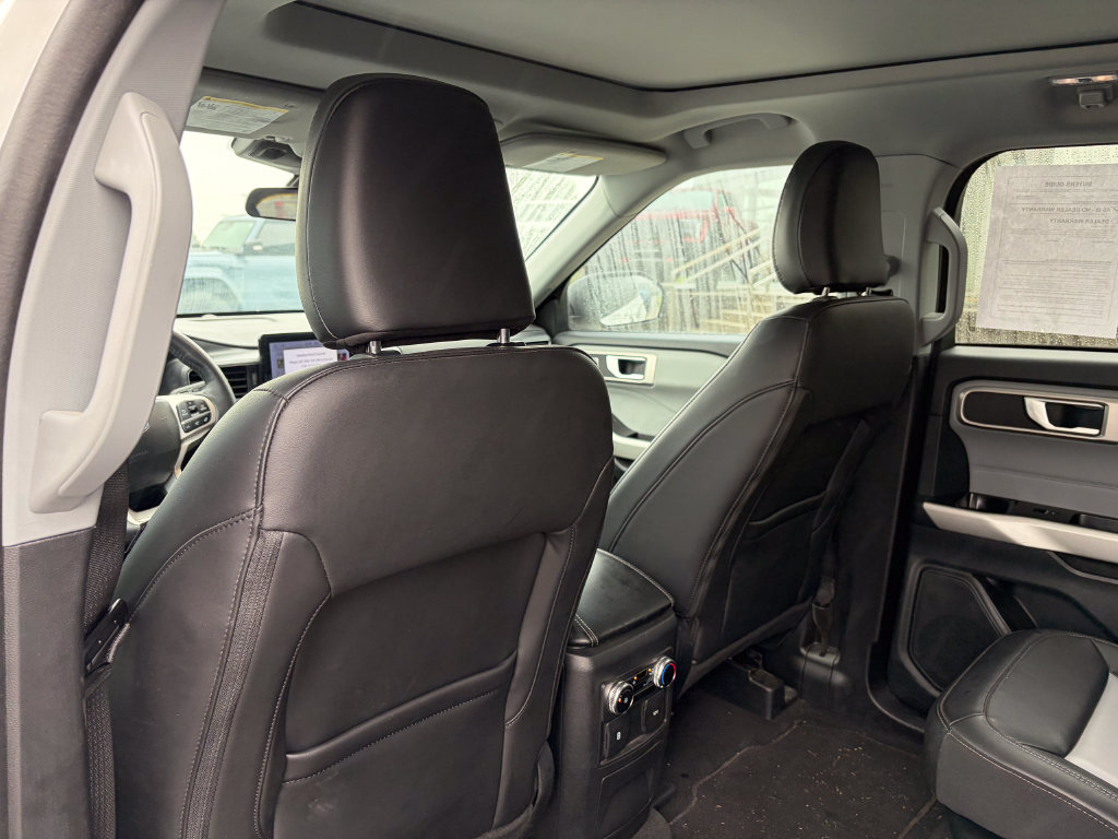 Certified 2023 Ford Explorer XLT w/ Equipment Group 202A AWD/4WD image 13