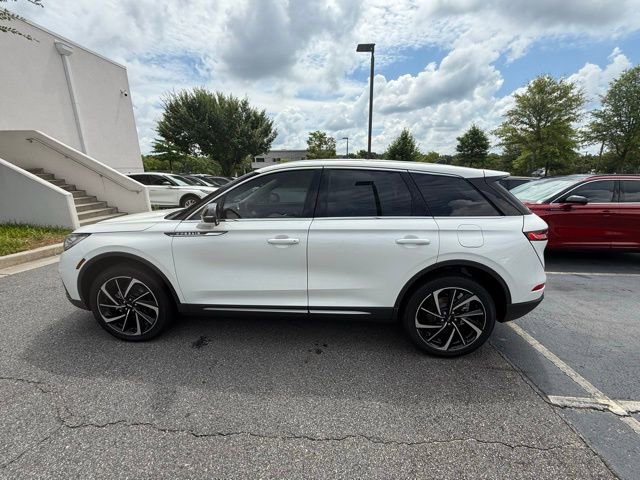 New 2025 Lincoln Corsair Reserve image 3