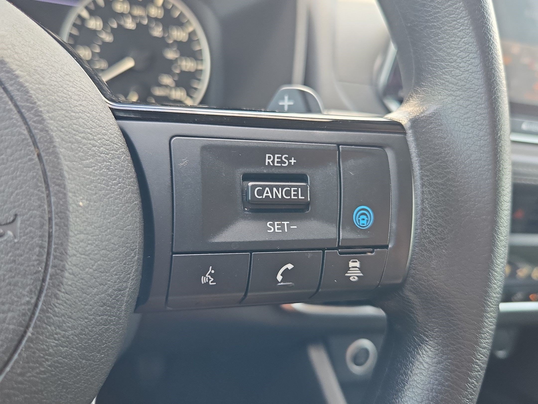 Used 2023 Nissan Rogue SV FWD image 20