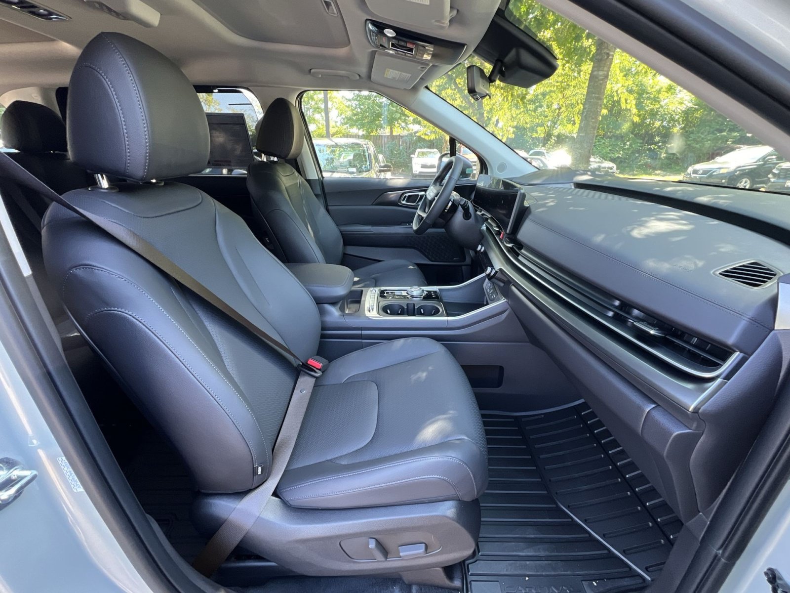 New 2027 Kia Carnival SX Prestige FWD image 33