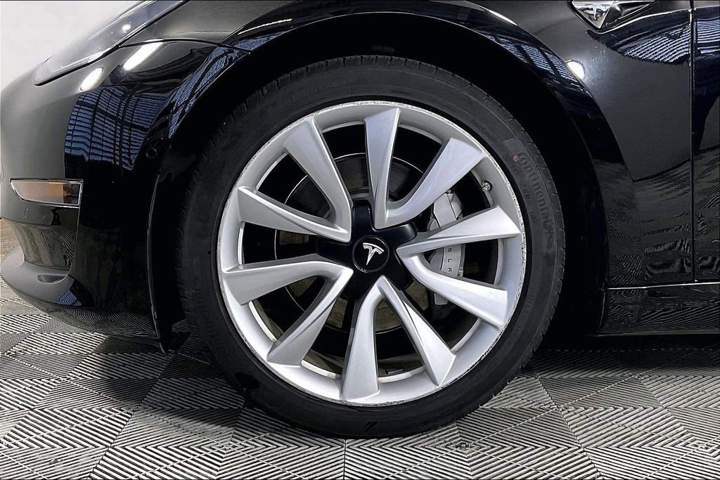 Used 2018 Tesla Model 3 Mid Range RWD image 8