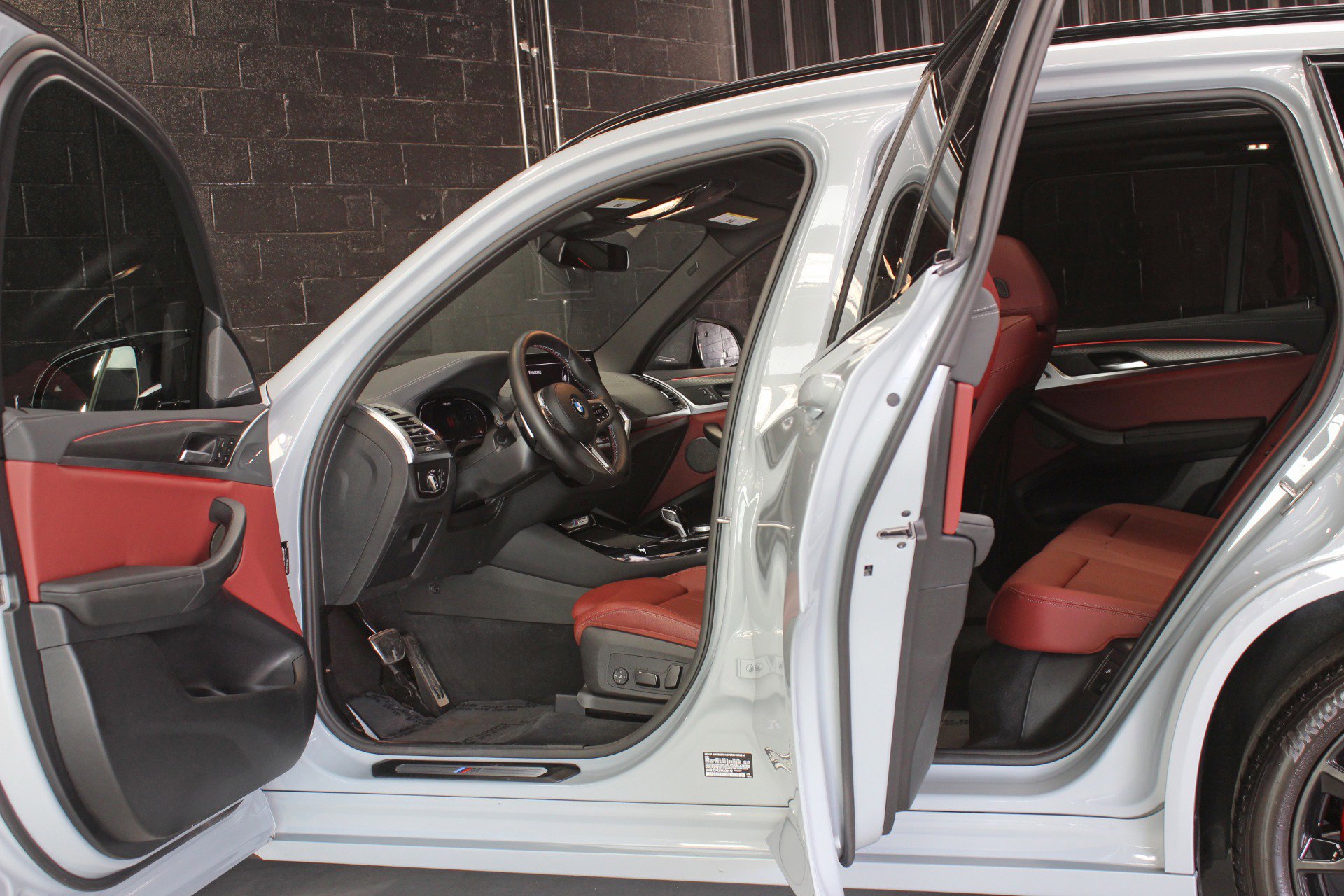 Used 2024 BMW X3 M40i w/ Premium Package image 26
