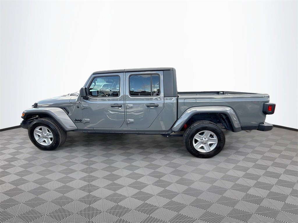 Used 2022 Jeep Gladiator Sport image 9