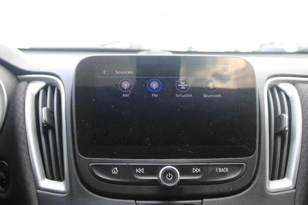 Used 2022 Chevrolet Malibu LT FWD image 33